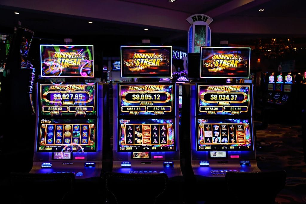 Maquinas de jackpot en un casino